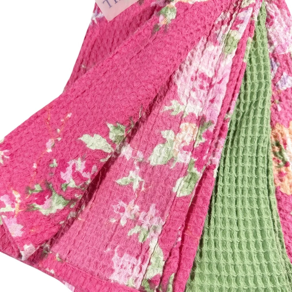 NEW ApriL Cornell COTTGE ROSE FLORAL PINK & GREEN Kitchen Towel Set/3